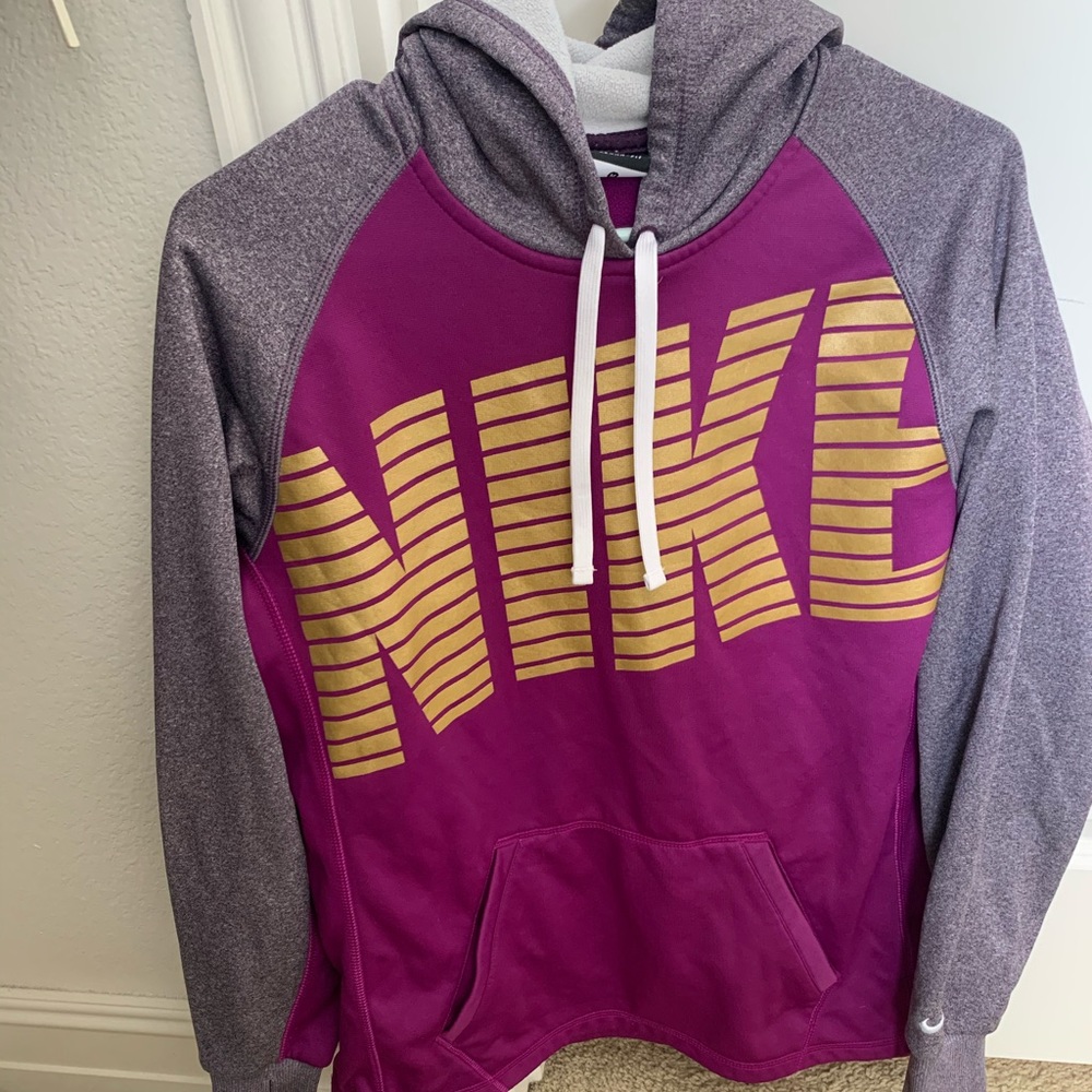 Nike Therma-fit sweatshirt!